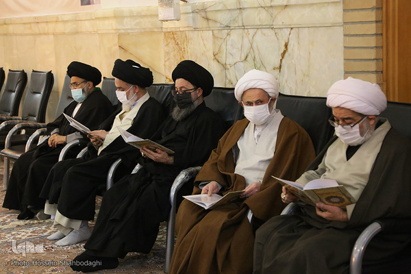 Qom: Festakt zum ersten Todestag von Allama Misbah