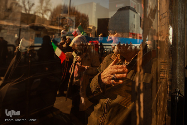 Überreste von 150 Märtyrern der „Heiligen Verteidigung“ in Teheran beigesetzt