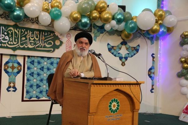 Konvertierte junge Frau nahm den Namen Fatima an