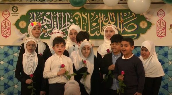 Konvertierte junge Frau nahm den Namen Fatima an