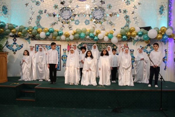 Konvertierte junge Frau nahm den Namen Fatima an