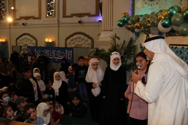 Konvertierte junge Frau nahm den Namen Fatima an