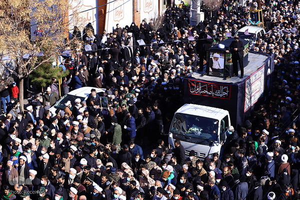 Qom nimmt Abschied von Ayatollah Safi Golpaygani