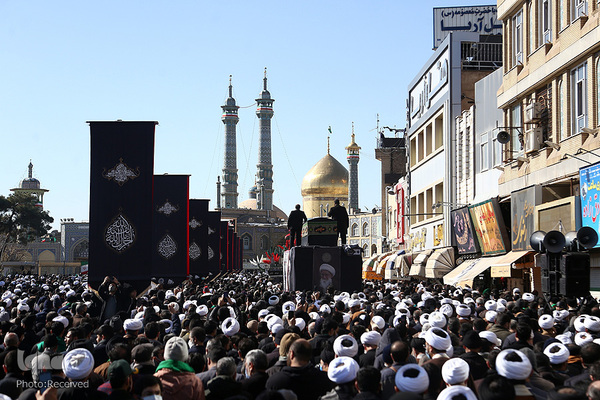 Qom nimmt Abschied von Ayatollah Safi Golpaygani