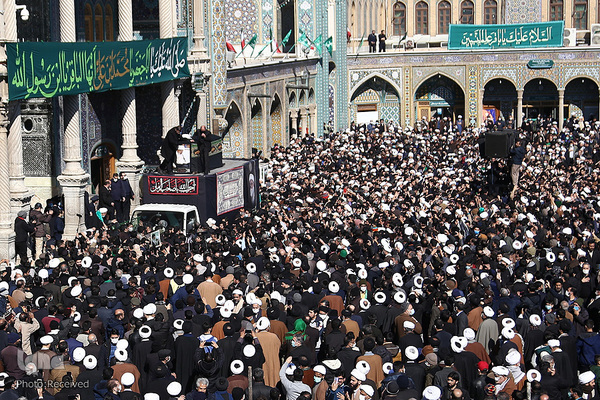 Qom nimmt Abschied von Ayatollah Safi Golpaygani