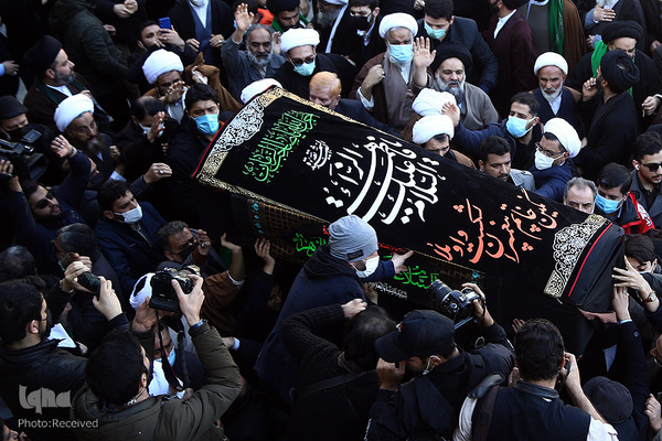 Qom nimmt Abschied von Ayatollah Safi Golpaygani