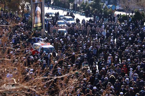 Qom nimmt Abschied von Ayatollah Safi Golpaygani