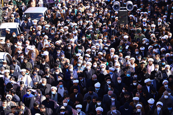 Qom nimmt Abschied von Ayatollah Safi Golpaygani