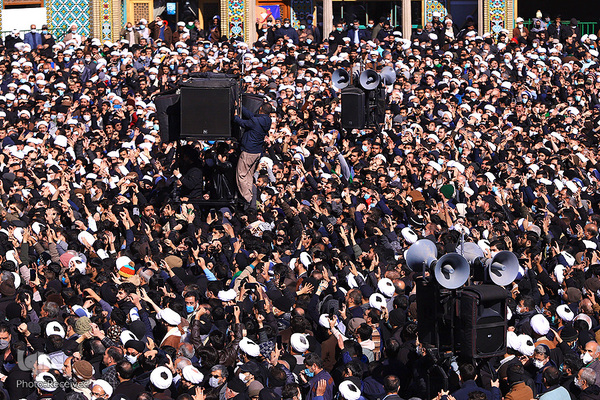 Qom nimmt Abschied von Ayatollah Safi Golpaygani