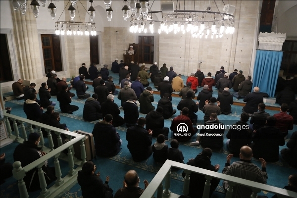 Veranstaltungen zu Raghaib-Nacht fanden in Moscheen statt