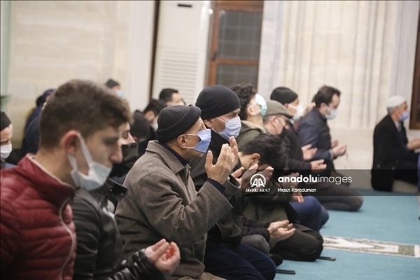 Veranstaltungen zu Raghaib-Nacht fanden in Moscheen statt