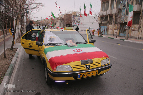 Autokorso zieht durch Qom