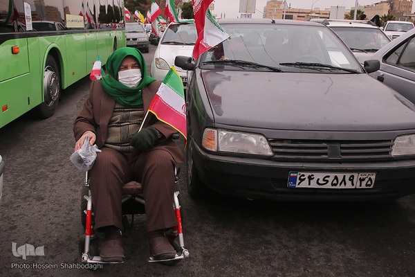 Autokorso zieht durch Qom