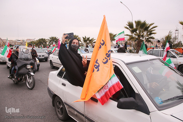 Autokorso zieht durch Qom