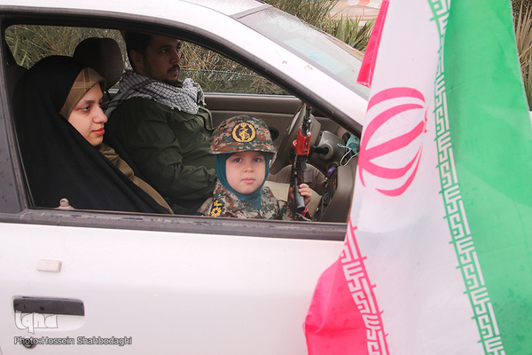 Autokorso zieht durch Qom