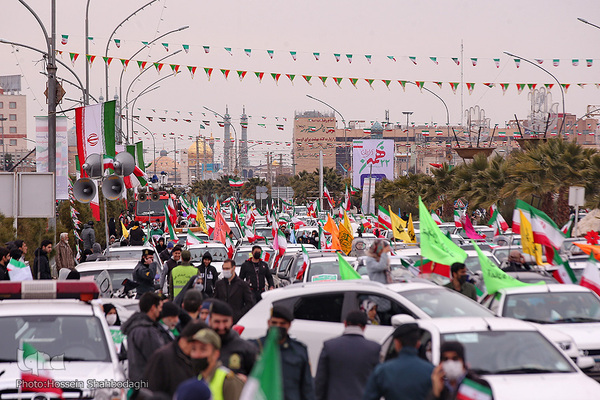 Autokorso zieht durch Qom
