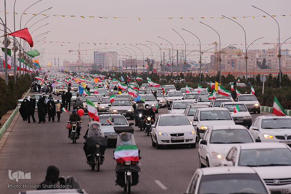 Autokorso zieht durch Qom