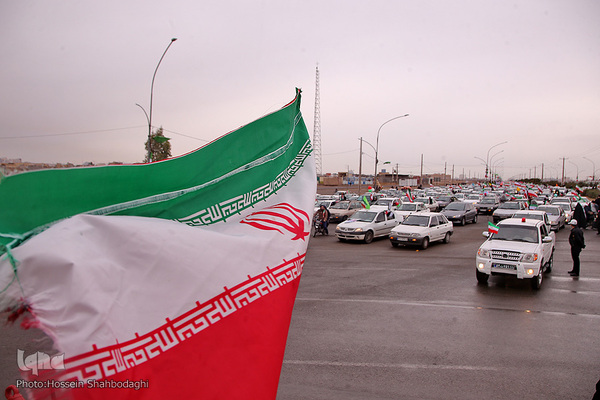 Autokorso zieht durch Qom