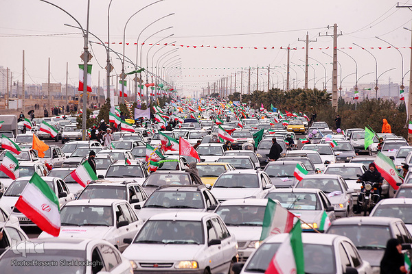 Autokorso zieht durch Qom