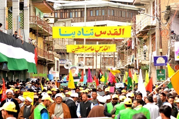 Tausende Muslime begehen den internationalen Al-Quds-Tag in Kargil