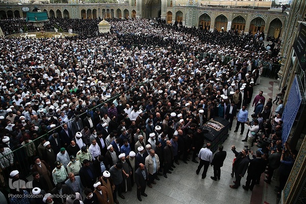 Ayatollah Fateminia in Qom beigesetzt