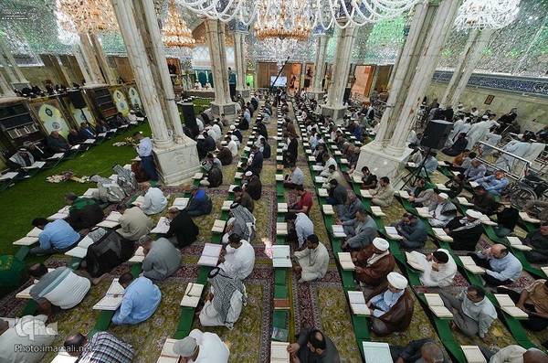 Koranlesung findet täglich im Heiligen Schrein von Imam Hussein (as.) statt