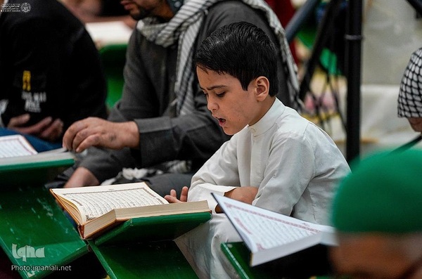 Koranlesung findet täglich im Heiligen Schrein von Imam Hussein (as.) statt