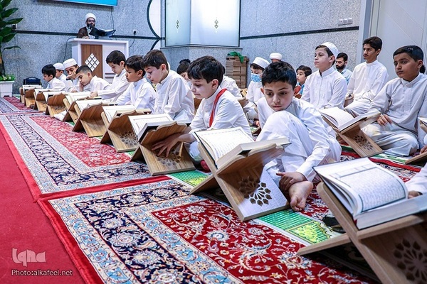 Koranlesung findet täglich im Heiligen Schrein von Imam Hussein (as.) statt