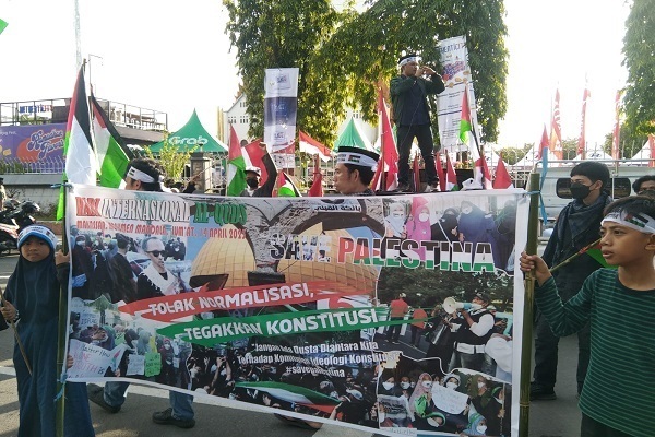 Jakarta: Kundgebung zum Internationalen Al-Quds-Tag vor der US-Botschaft
