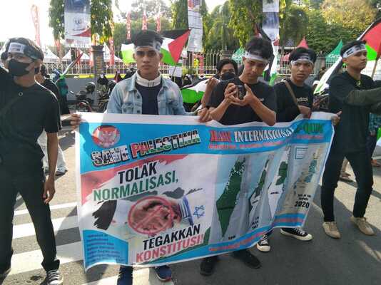 Jakarta: Kundgebung zum Internationalen Al-Quds-Tag vor der US-Botschaft