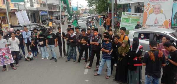 Jakarta: Kundgebung zum Internationalen Al-Quds-Tag vor der US-Botschaft