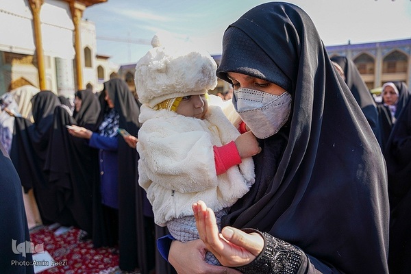 Millionen Iraner verrichten Eid al-Fitr-Gebet