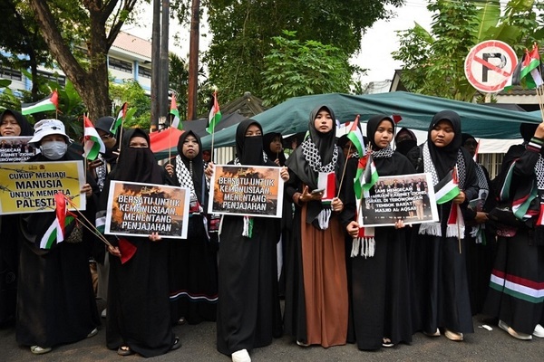 Indonesier protestieren um Einfälle der Israelis in die Al-Aqsa-Moschee zu verurteilen