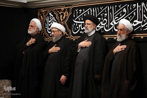 Trauerzeremonie zum Vorabend des 6. Muharram im Beisein von Imam Chamenei