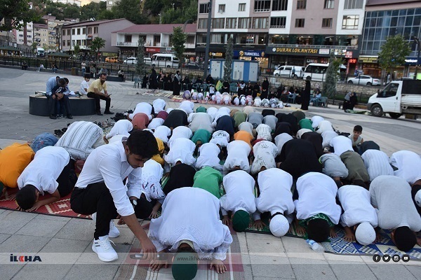Marsch türkischer Kinder in Solidarität mit dem Volk Palästinas