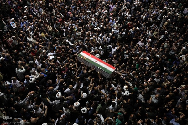 Qom verneigt sich vor Märtyrer Abbas Nilforushan