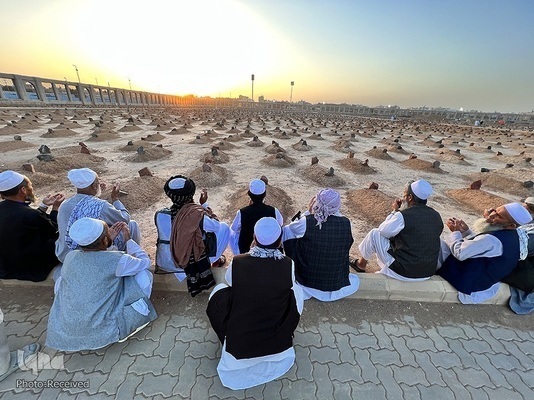Friedhof Baqi und Gräber vor Zerstörung des Schreins