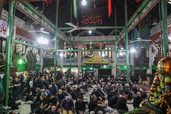 Teheraner trauern um Imam Hussein (as.)