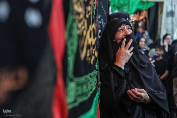 Teheraner trauern um Imam Hussein (as.)