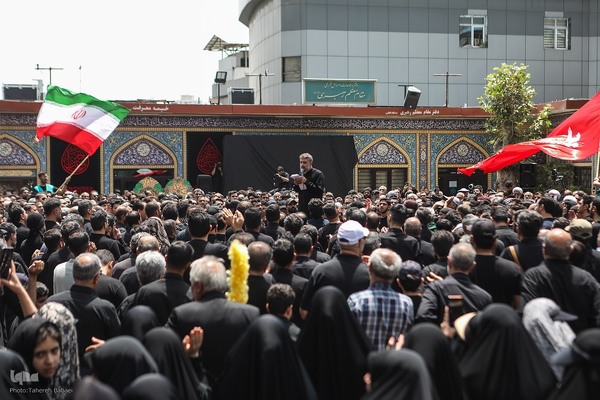 Teheraner trauern um Imam Hussein (as.)