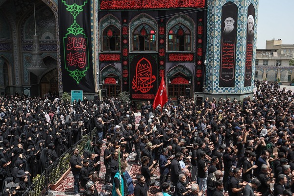 Teheraner trauern um Imam Hussein (as.)