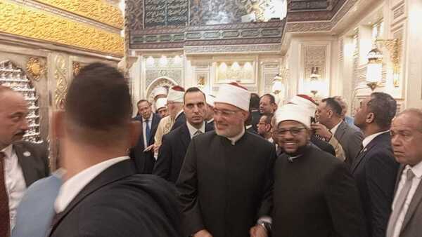 Feier zum Geburtstag des Propheten (Friede sei mit ihm) in der Imam-Hussein-Moschee (Friede sei mit ihm) in Kairo + Fotos und Videos