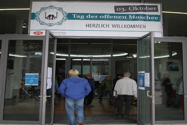 'Open Mosque Day' in Berlin Seeks to Tackle Islamophobia 'Open Mosque Day' in Berlin Seeks to Tackle Islamophobia