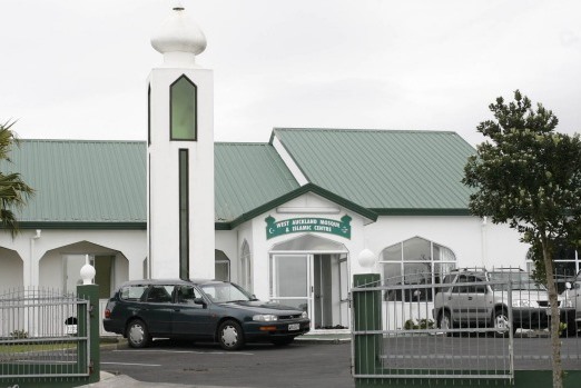 Muslims Hope to Open Minds with Mosque Open Day