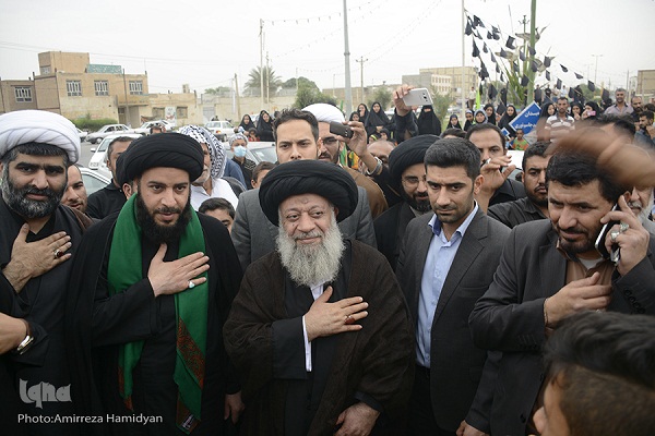 Shia Pilgrims Arbaeen March toward Karbala