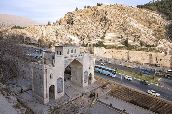 Quran Gate in Iran’s Southern City Being Restored