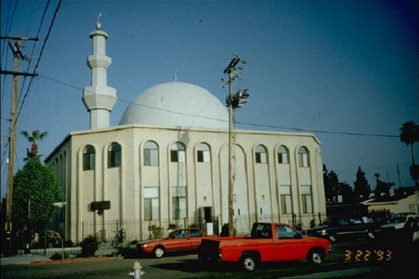 Fresno Mosque Inundated with Calls of Support