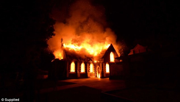 Fire Destroys Mosque in Geelong, Australia