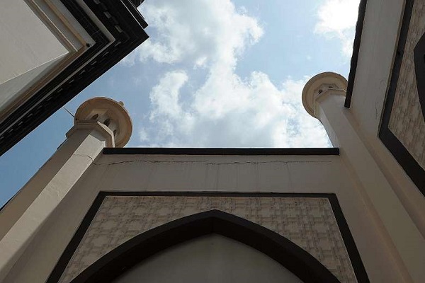 Singapore Mosque to Be Restored, 'Leaning Tower' to Stay Singapore Mosque to Be Restored, 'Leaning Tower' to Stay