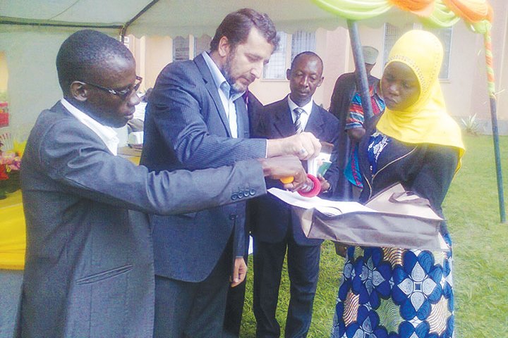 Iran Donates Digital Qurans to Students in Uganda